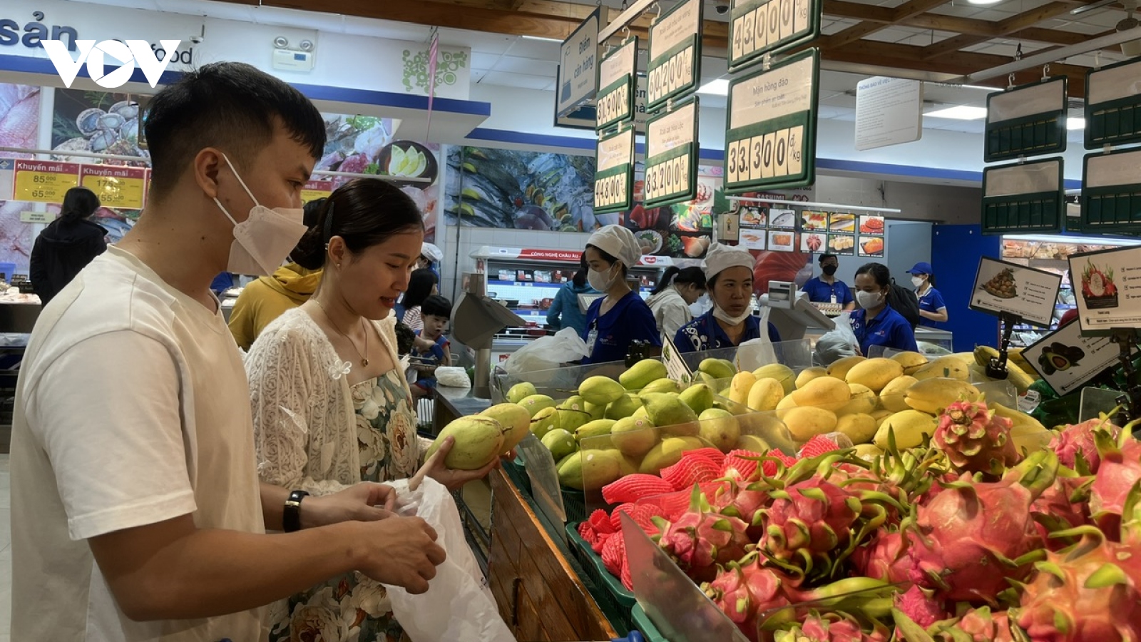 Khách hàng thắt lưng buộc bụng - TP.HCM tìm cách kích cầu tiêu dùng